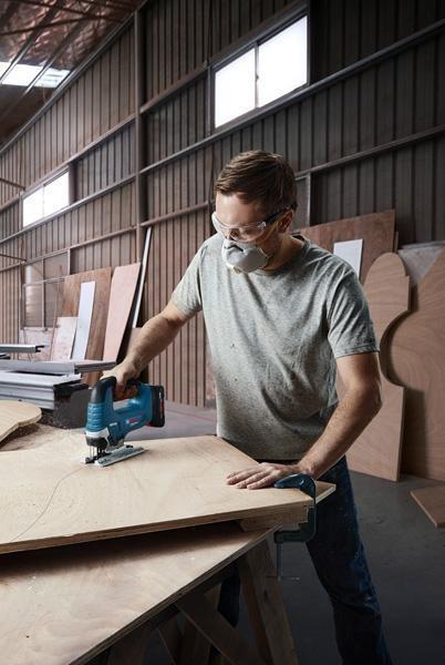 Bosch GST 185-LI akumulátorová kmitací pila3