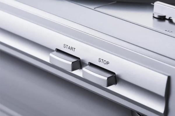 BAZAR - Denon DP-29F plně automatický gramofon, řemínkový pohon, zabudovaný MM předzesilovač stříbrný - Rozbaleno2