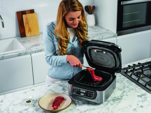BAZAR - Ninja Foodi Airgrill horkovzdušná fritéza,  1760 W,  gril s cyklonovou technologií,  černá - poškozený obal2