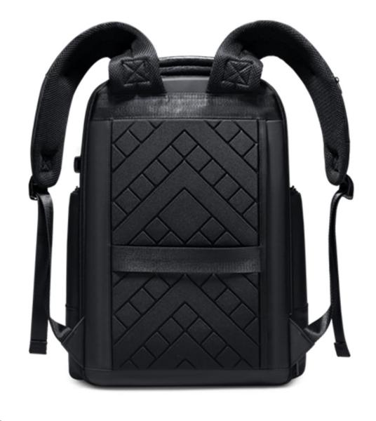 MYBALO ASTON
Perfektní volba pro minimalisty s dobrým vkusem

6 ikon:
- Nejtenčí batoh
- Elegantní
- Kapsa na not2