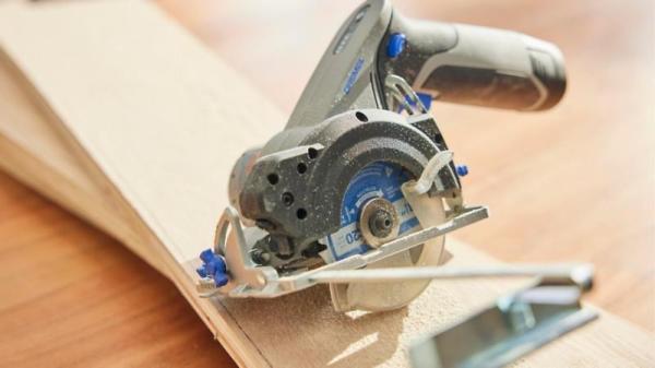 Dremel Blueprint kompaktní pila1