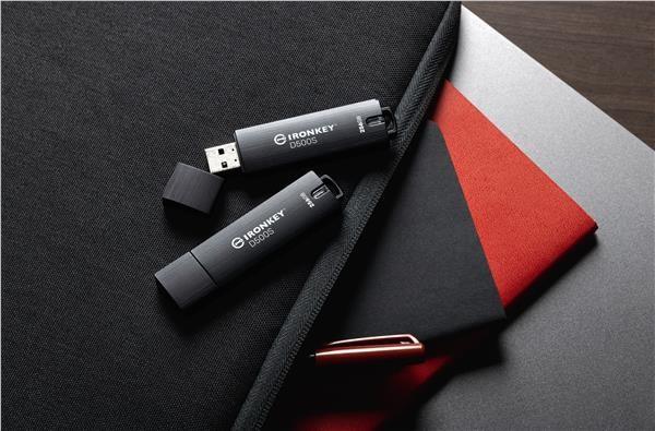 Kingston Flash Disk IronKey 128GB D300S,  USB 3.2 Gen 12