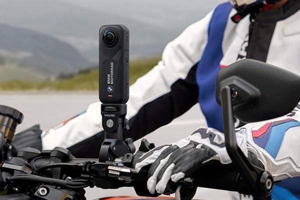 Insta360 X5 BMW limitovaná edice s vylepšenou baterií a příslušenstvím2