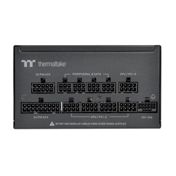 THERMALTAKE zdroj 1000W Toughpower PT,  135mm,  Plně modulární,  80+ Platinum,  černá3