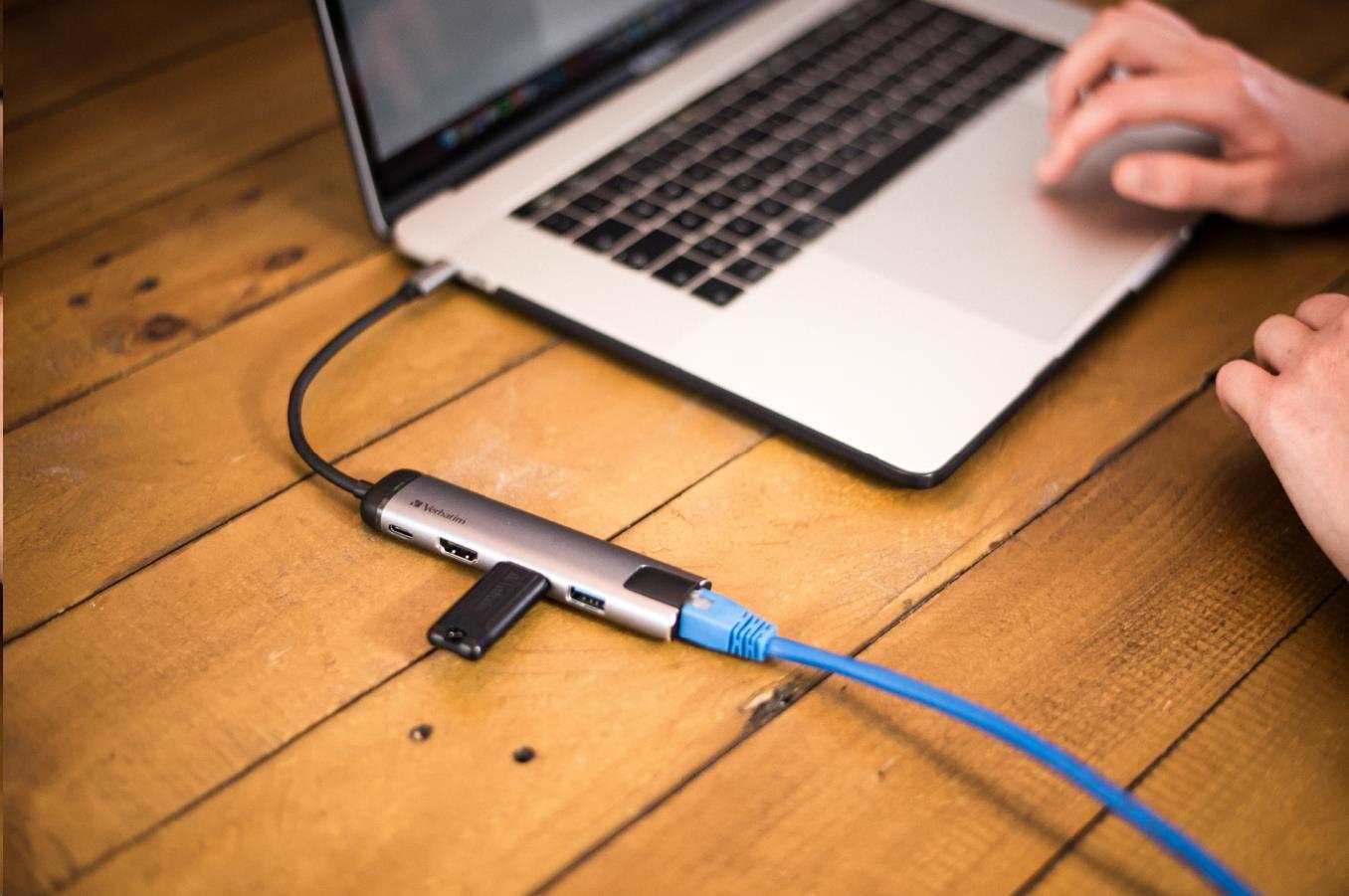 VERBATIM 49141 Multiportový USB-C HUB,  2x USB 3.0,  1x USB-C,  HDMI,  LAN,  šedý dok1 