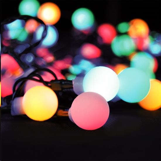 Solight LED 2v1 venkovní vánoční řetěz,  koule,  dálkový ovladač,  100LED,  RGB+bílá,  10m+5m,  8 funkcí,  IP441 