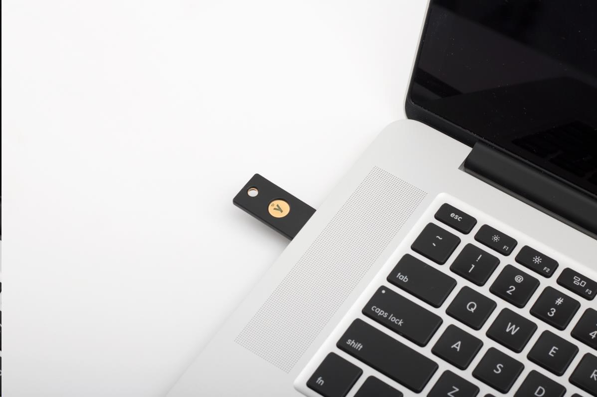 YubiKey 5 NFC - USB-A, kľúč/token s viacfaktorovou autentifikáciou (NFC), podporou OpenPGP a Smart Card (2FA)4 