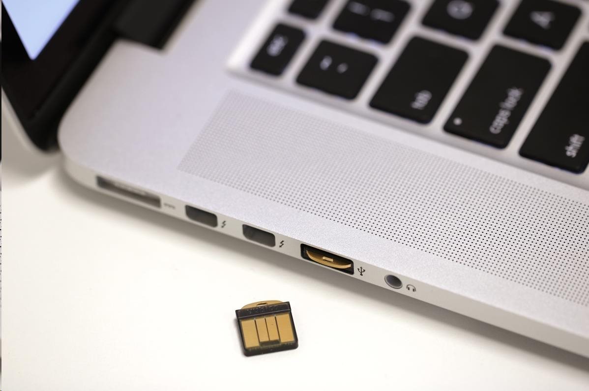 YubiKey 5 Nano - USB-A,  kľúč/ token s viacfaktorovým overovaním,  podporou OpenPGP a čipovej karty (2FA)1 