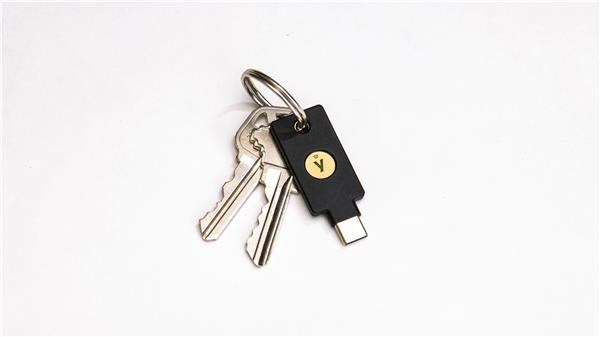 YubiKey 5C NFC - USB-C,  kľúč/ token s viacfaktorovým overovaním (NFC),  podporou OpenPGP a čipových kariet (2FA)9 