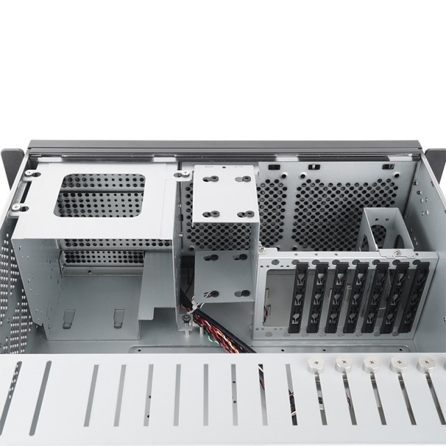 CHIEFTEC Rackmount 4U ATX/mATX, UNC-409S-B, 400W PSF-400B, čierna8 