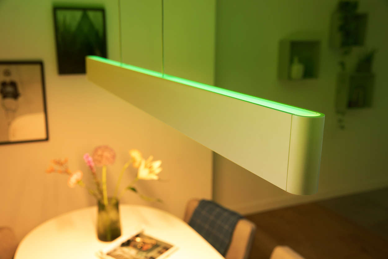 PHILIPS Ensis Svítidlo závěsné,  Hue White and color ambiance,  230V,  2x39W integr.LED,  Bílá8 