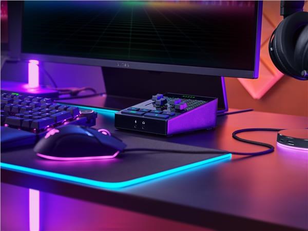 Razer směšovač zvuku Audio Mixer,  analogový,  USB-C9 