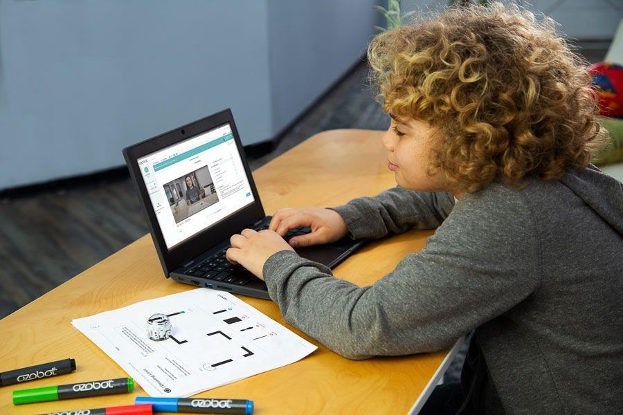 Ozobot Bit+ programovatelný robot1 