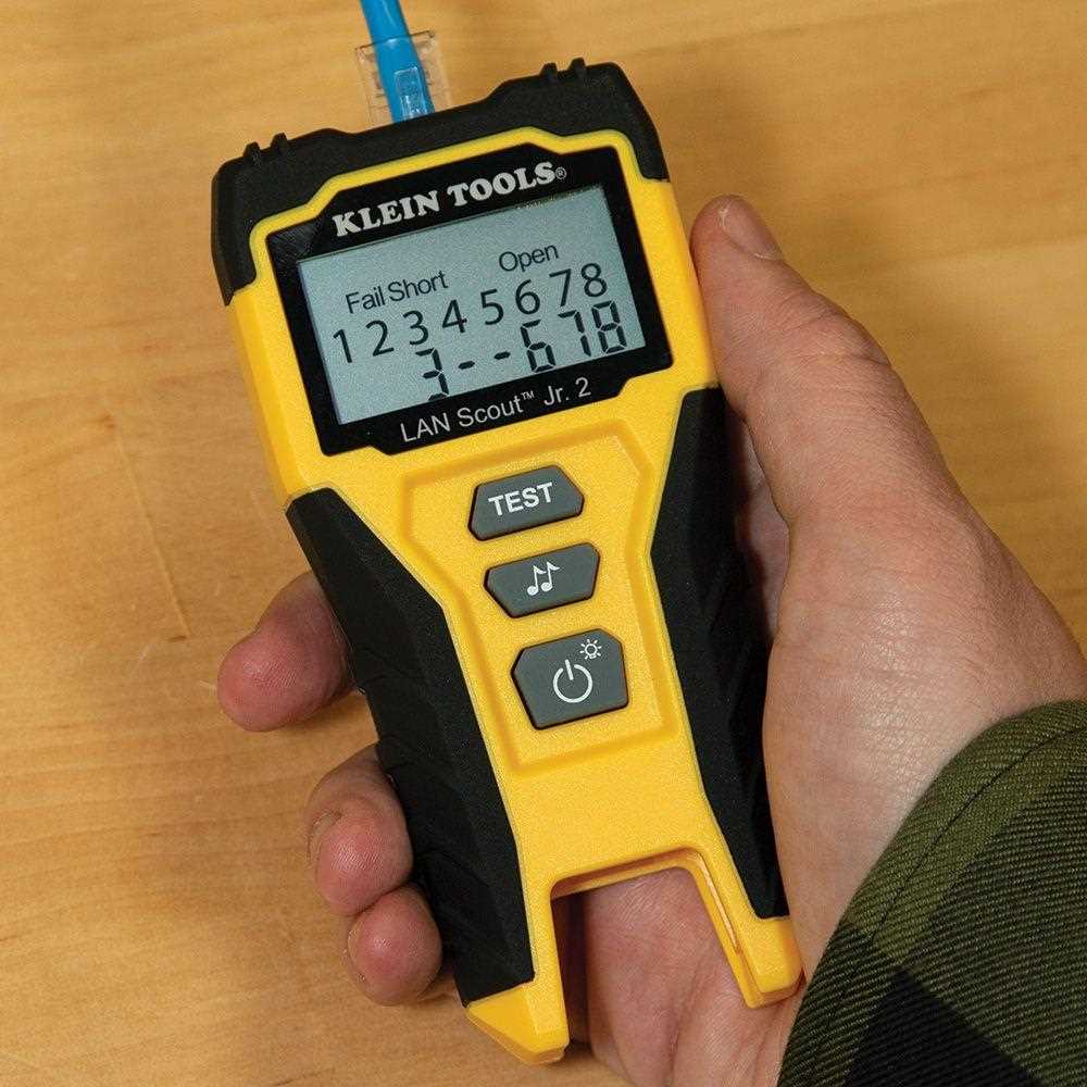 KLEIN TOOLS - LAN Scout ® Junior 2 Cable Tester4 