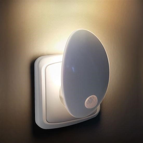Solight noční LED světélko s pohybovým a světelným sensorem 0, 7W,  3000K,  230V5 