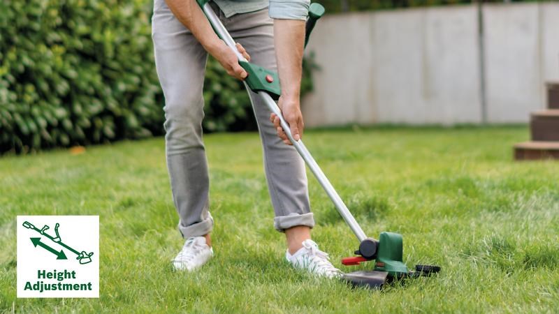 BOSCH UniversalGrassCut 18V-260,  akumulátorová strunová sekačka,  18 V,  struna 26 cm,  akumulátor 2.0 Ah5 