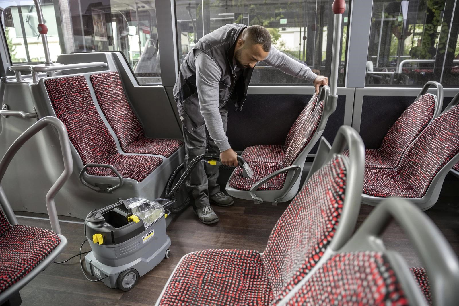 Karcher Puzzi 8/1 C čistič čalounění, 1200 W, vyjímatelná nádoba, 1 l/min, 1 bar, vyjímatelná nádoba 2v14 
