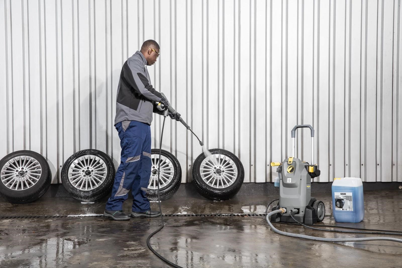 Karcher HD 7/17 M Plus vysokotlaký čistič, 4200 W, 255 bar, 700 l/h, třípístové axiální čerpadlo, posuvná rukojeť3 