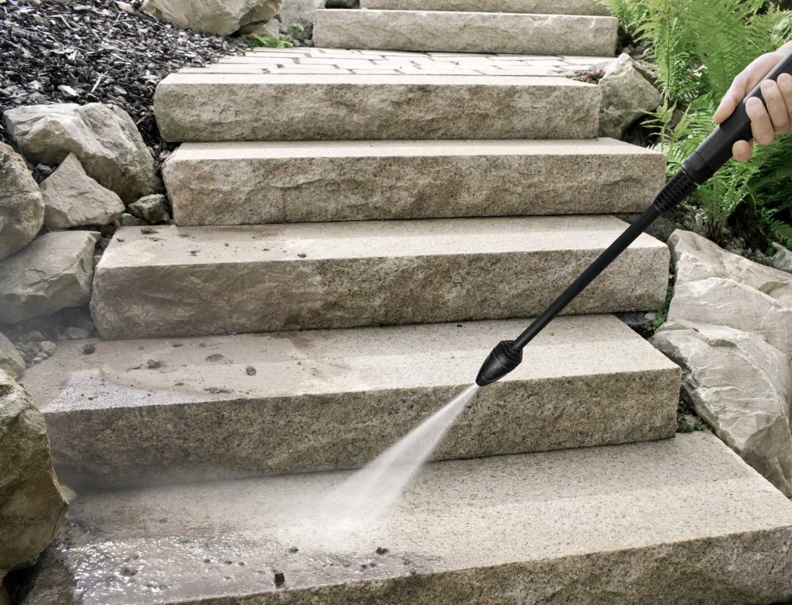 Karcher K 2 Universal vysokotlaký čistič,  1400 W,  110 bar,  360 l/ h,  rotační tryska,  integrovaný vodní filtr0 