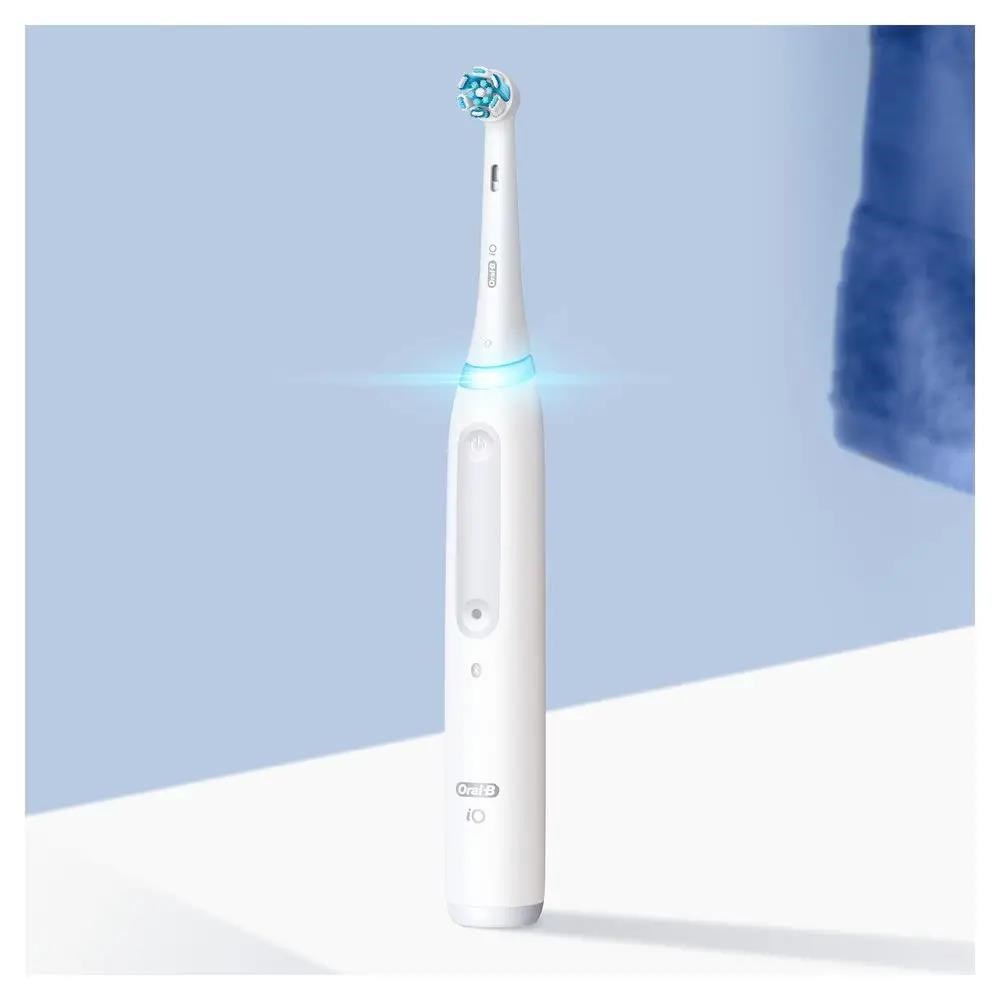 Oral-B iO4 Quite White elektrický zubní kartáček,  magnetický,  časovač,  4 režimy,  pouzdro,  bílý6 