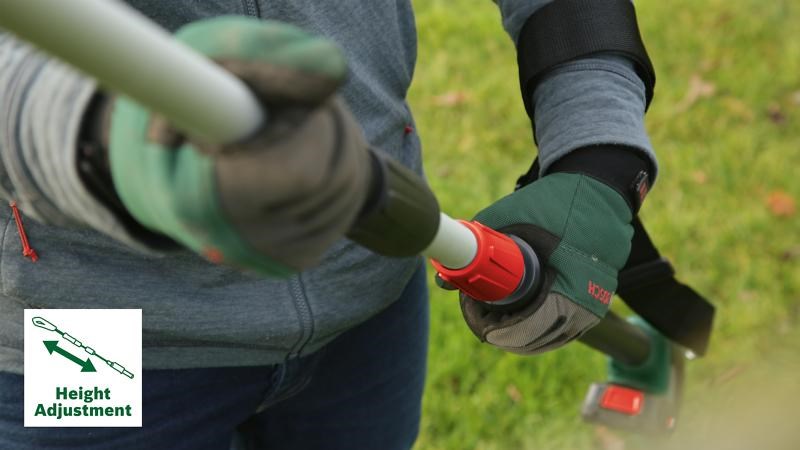 Bosch UniversalChainPole 18 akumulátorový teleskopický prořezávač větví,  řetěz Oregon,  automatické mazání,  ochrana lišty3 