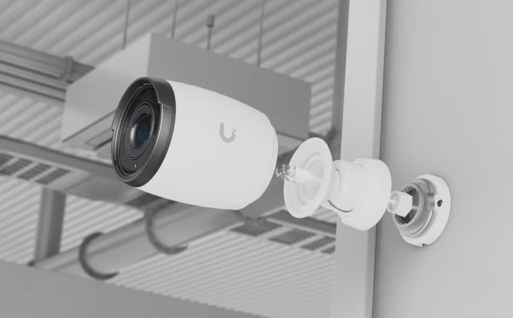 UBNT UVC-AI-Pro - UVC AI Professional kamera, 8MP - White0 