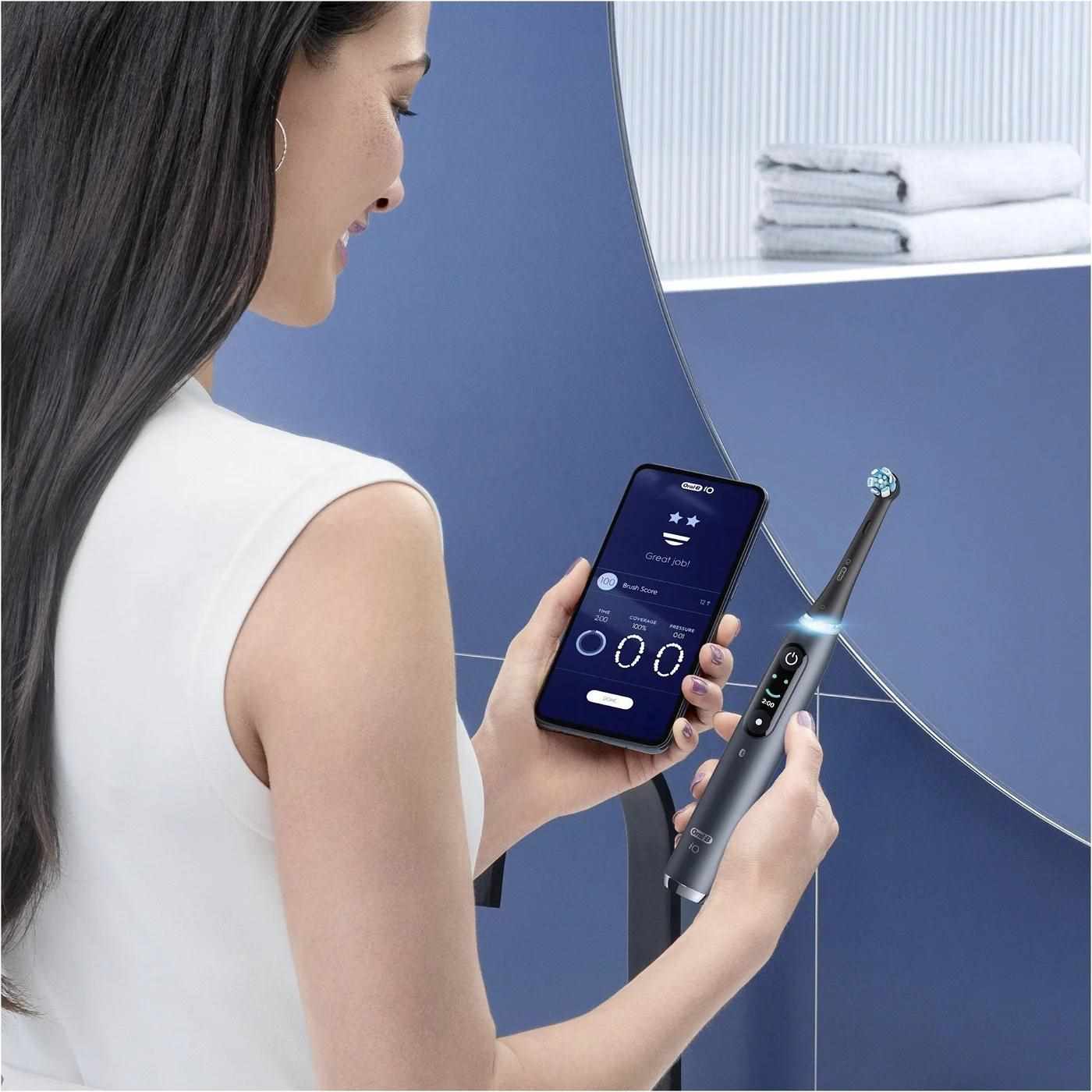 Oral-B iO Series 9 Black Onyx elektrický zubní kartáček, magnetický, senzor tlaku, 7 režimů, OLED displej, AI, černý7 