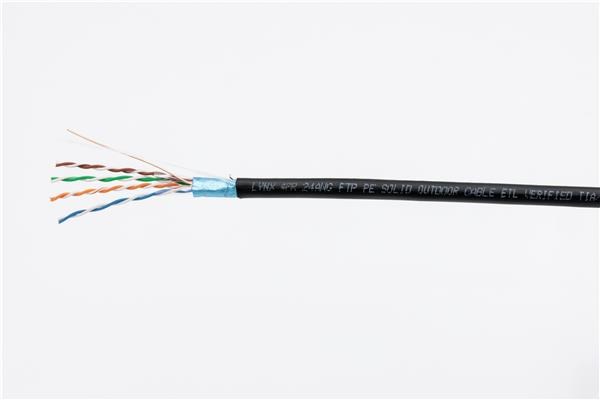 FTP kabel LYNX Cat5E,  drát,  venkovní PE,  černý,  305m0 