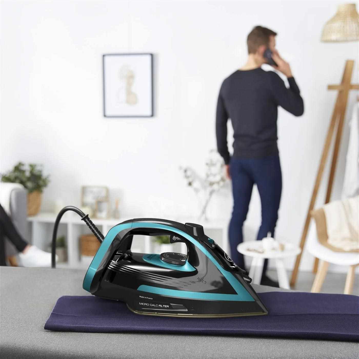 Tefal Puregliss FV8066E0 napařovací žehlička,  3000 W,  anti-drip,  rychlé nahřátí,  tyrkysová /  černá3 