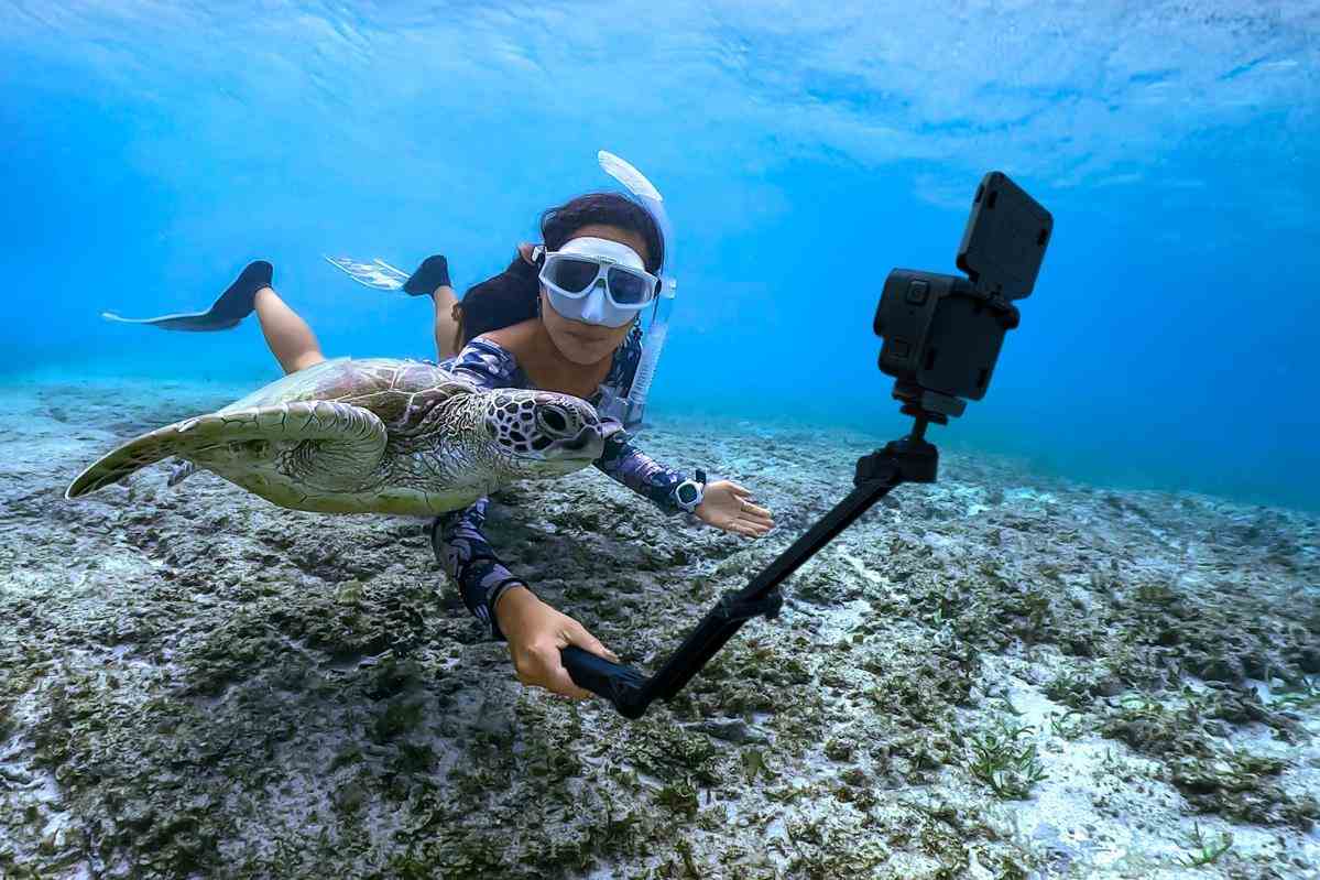 Insta360 Ace Pro akční kamera, Leica optika, 8K / 24fps, 4K / 120fps, 2,4” displej, AI Highlights asistent10 