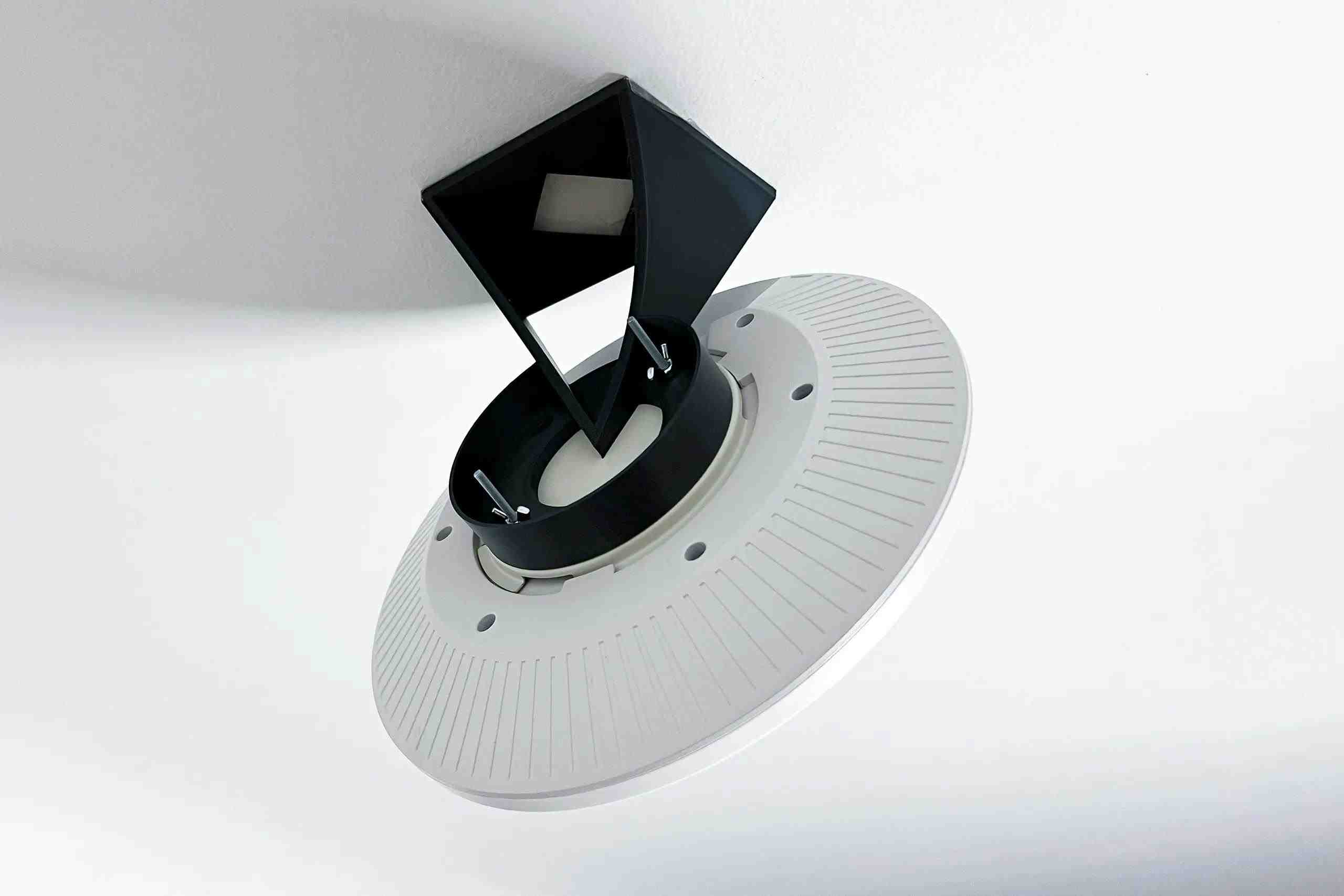 TP-Link D-EAP6X-UNI Držák/stojan EAP610,EAP613,EAP650,EAP653,EAP670,EAP660HD,EAP620HD,EAP772,EAP773,EAP673,EAP683 šedý4 