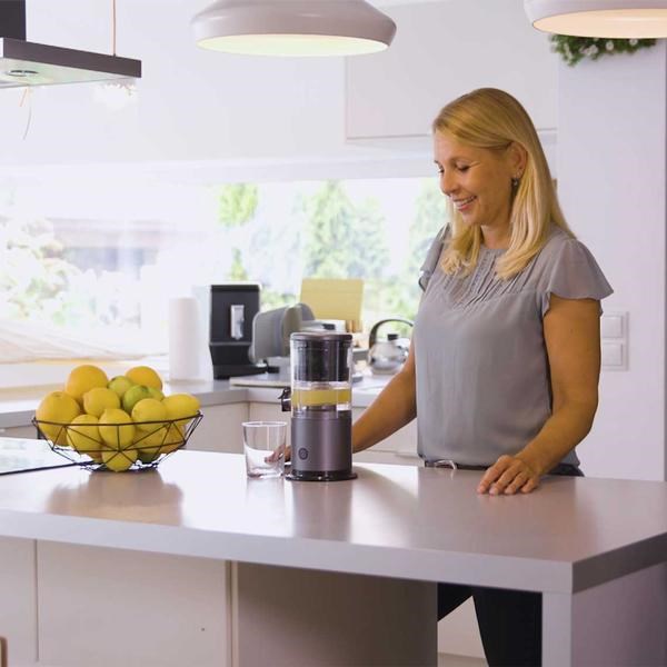 Livington JuiceBoost bezdrátový odšťavňovač7 