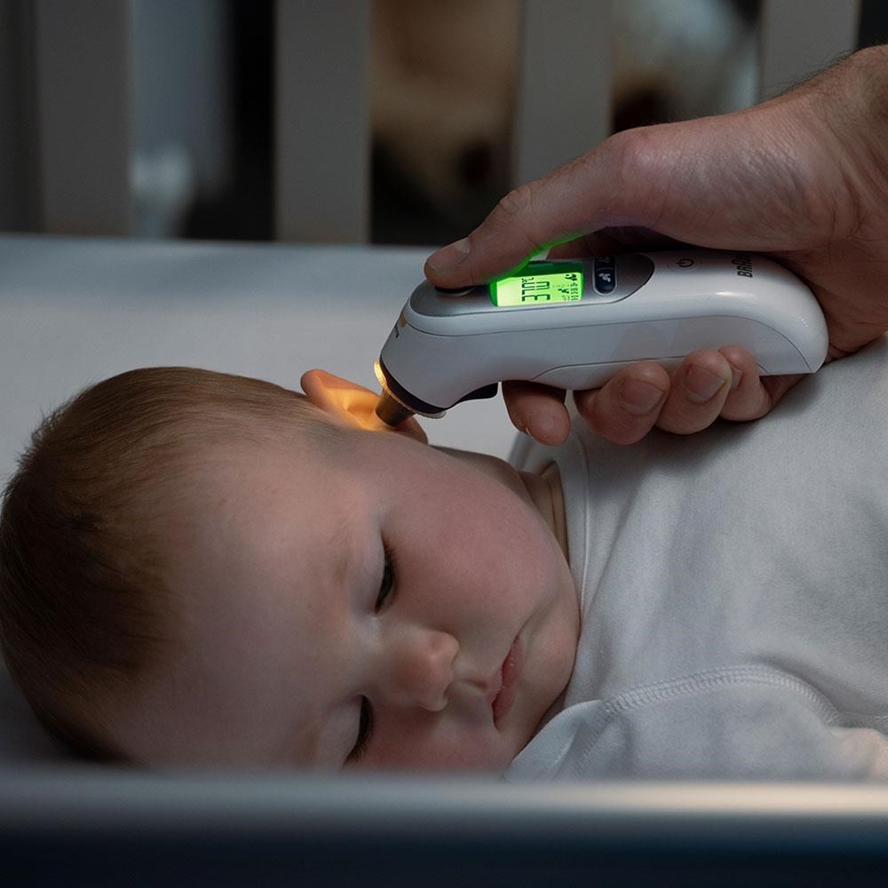 Braun IRT6525 ThermoScan 7+ teploměr,  ušní,  infračervený,  noční režim,  technologie Age Precision1 
