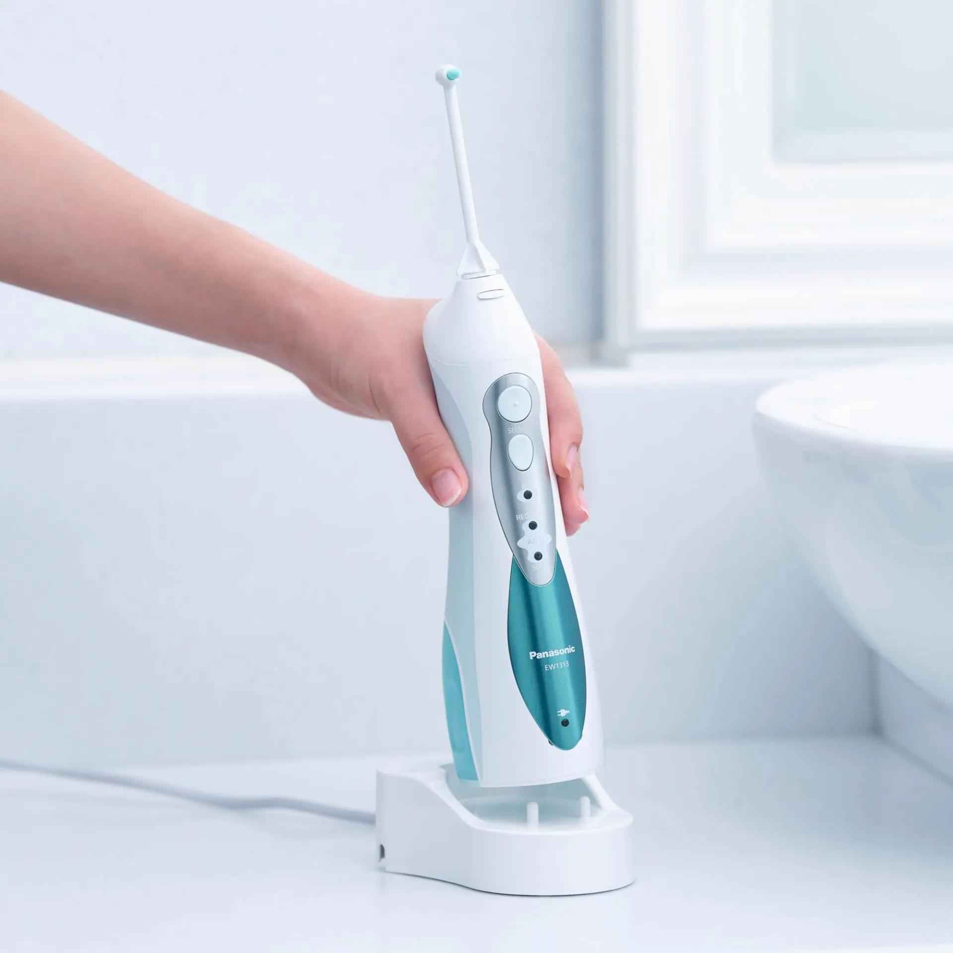 Panasonic EW1313G303 ústní sprcha s tryskou, IPX7, až 590 kPa, 130 ml, ortodontická tryska5 