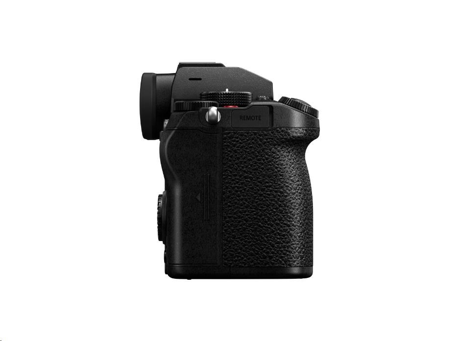 Panasonic Lumix S5D + 18-40 mm16 