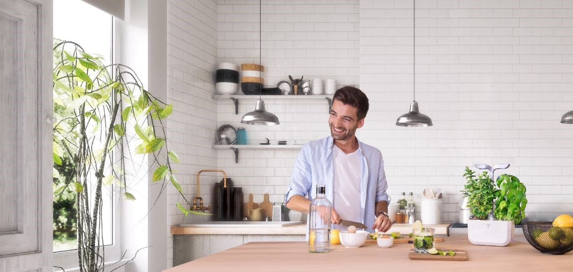 Véritable Exky SMART  - Automatický květináč s regulací osvětlení,  bílá + 2 bylinkové náplně4 