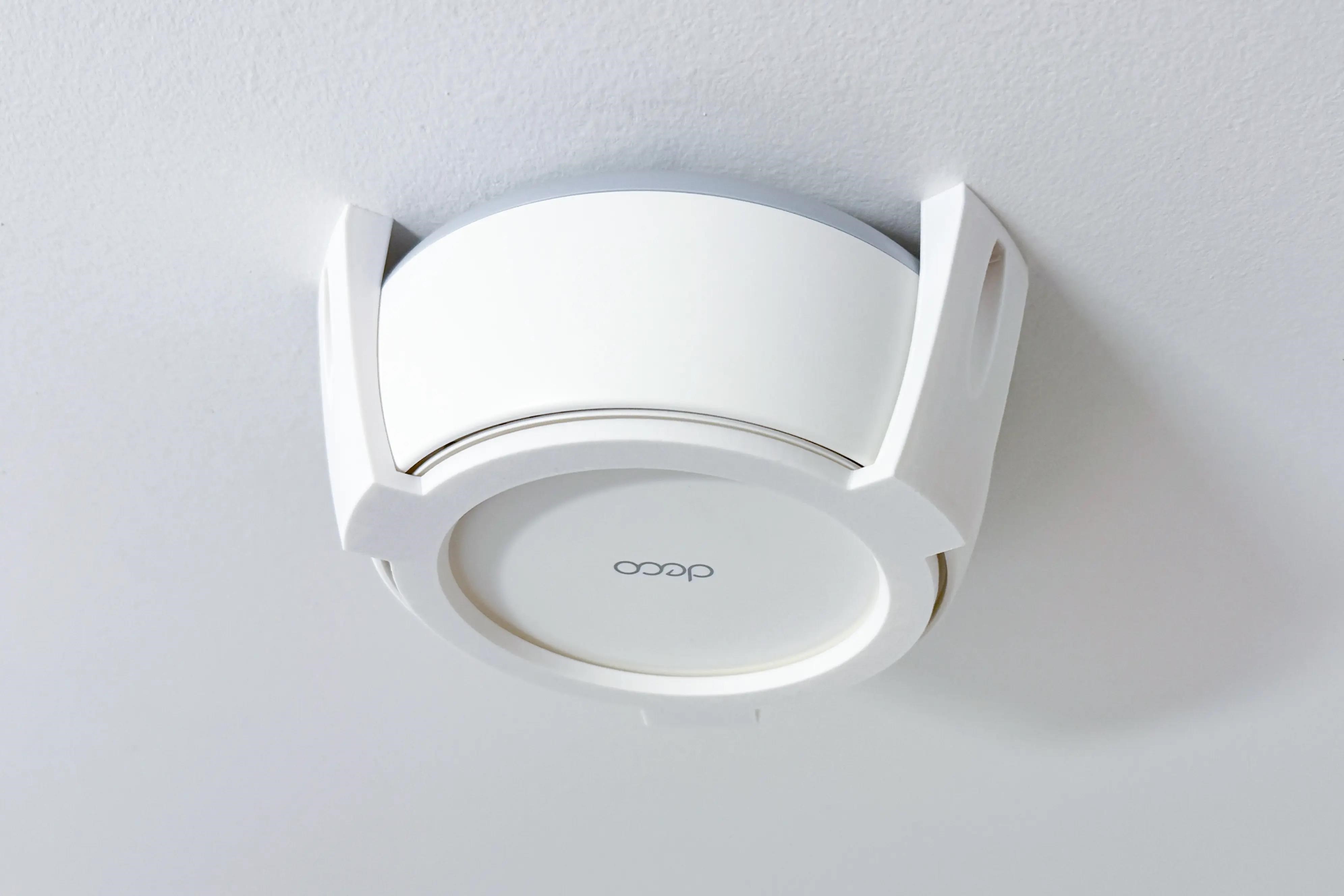 TP-Link D-BE2X Držák na strop i stěnu pro DECO BE25,  bílý5 