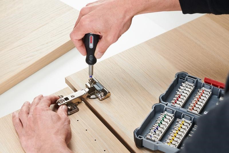 Bosch sada šroubovacích bitů Extra Hard,  44 + 1 ks2 