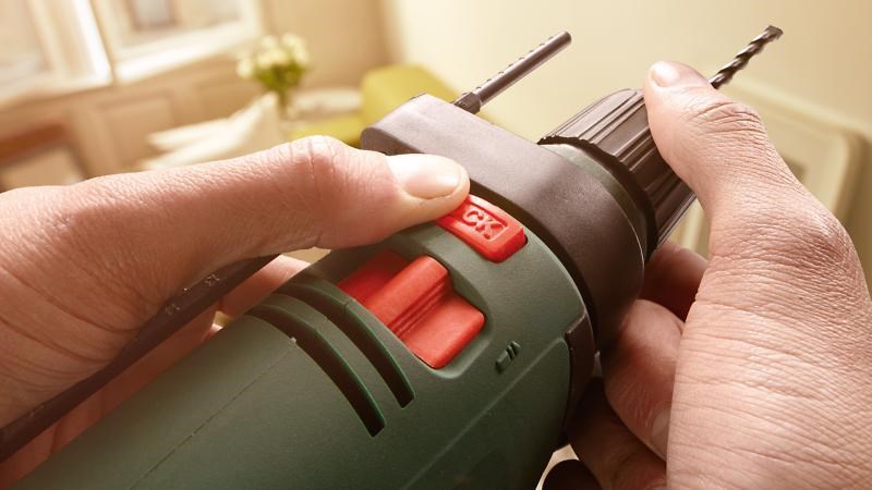 Bosch AdvancedImpact 900 příklepová vrtačka,  900 W,  průměr do oceli 13 mm,  do dřeva 40 mm8 