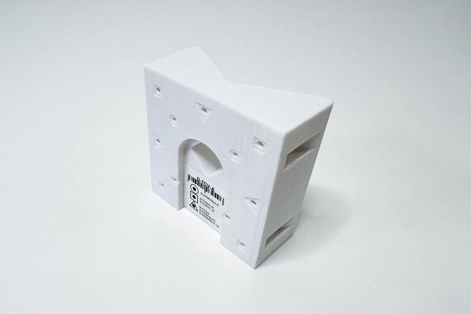 TP-LINK adaptér držáků kamer D-TC3XX-C, D-TC5XX-C, D-TC5XX-CL pro uchycení na sloup (60-130mm),  bílý s krytkou kabelů(1ks)1 