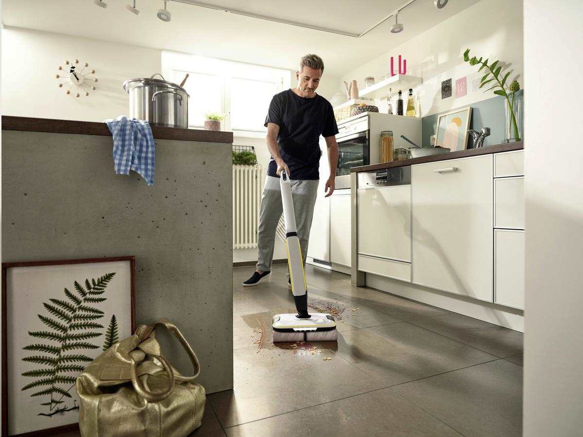 BAZAR - Karcher FC 7 Cordless Premium 1.055-760.0 AKU Podlahová myčka - opraveno2 