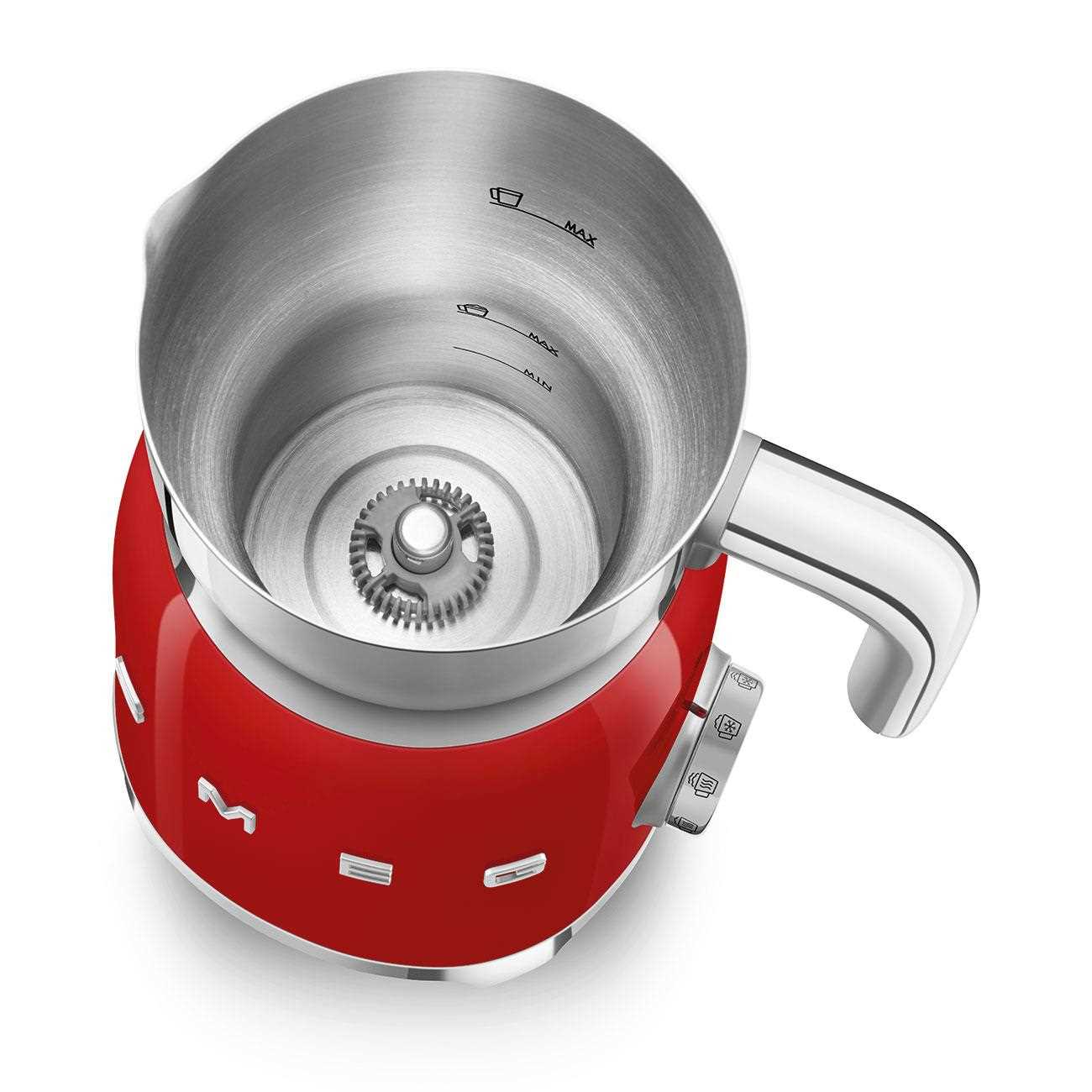 Smeg MFF11RDEU napěňovač mléka, 500 W, 600 ml / 2,5 šálku, horká čokoláda / mléko, lehká pěna, červená - opraveno3 
