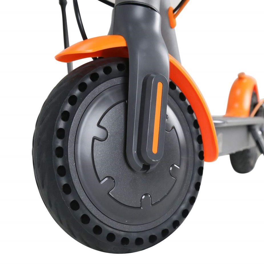 RhinoTech bezdušová pneumatika pro Scooter děrovaná 8.5x2,  černá1 
