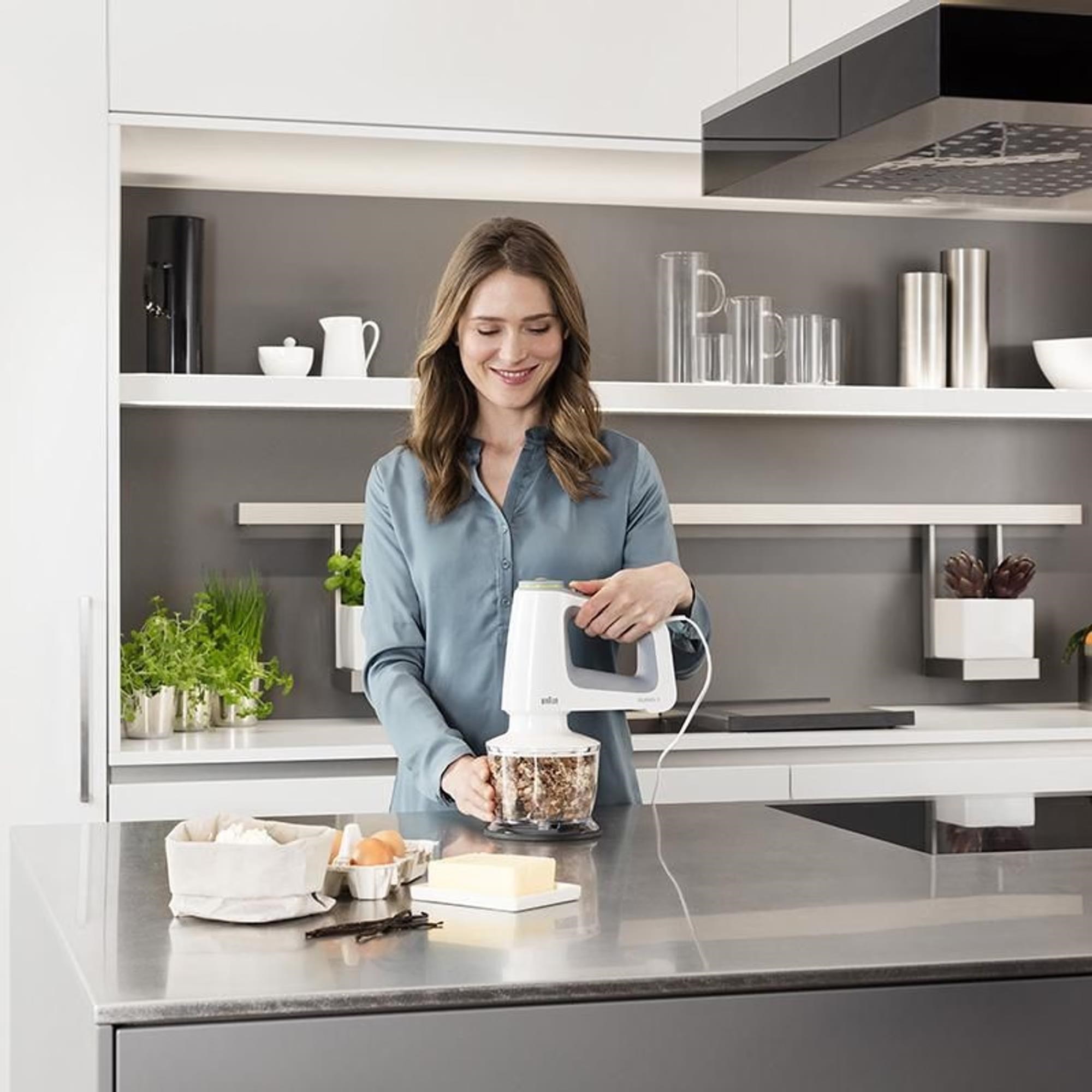 Braun MultiMix 5 HM5107WH ruční šlehač a tyčový mixér,  bílá,  příkon 750 W,  9 rychlostí,  technologie SmartMix3 