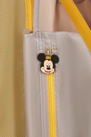 <p>American Tourister</ p>
<h4 class=