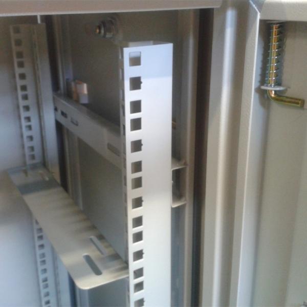 Datacom 19&quot; rozvádzač jednodielny 15U/ hl.450mm4