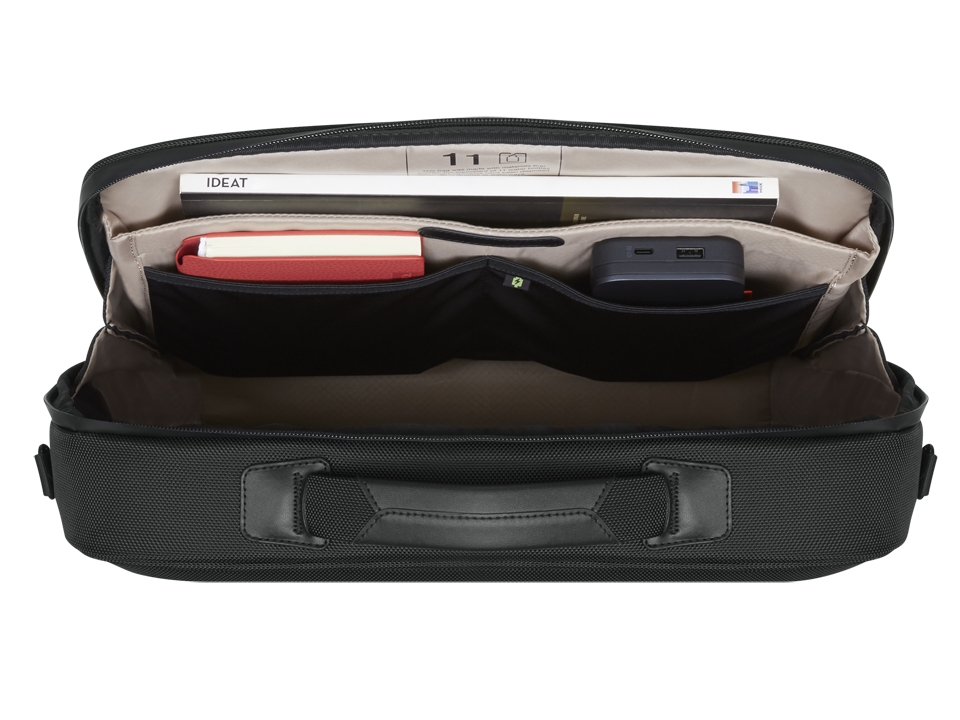 ThinkPad Professional 14-inch Topload Gen 26 