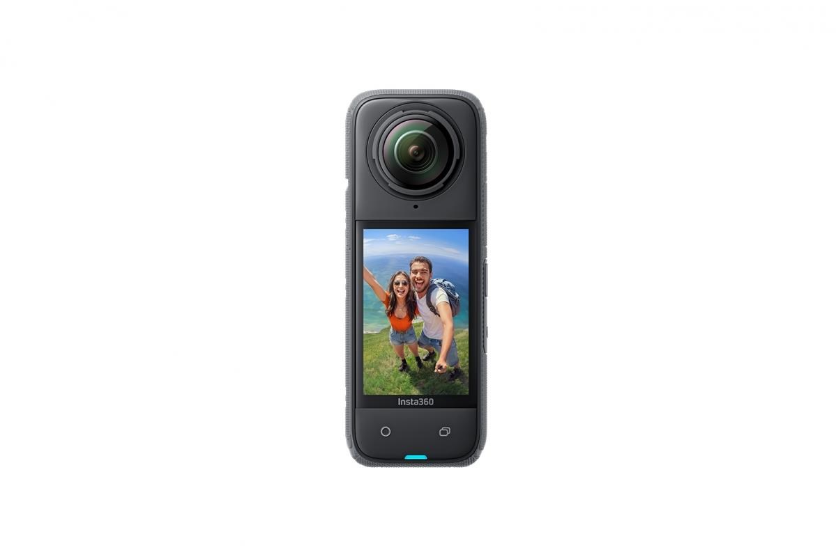 Insta360 X4 akční kamera, 8K / 30 fps, 4K/ až 100 fps, 6osý gyroskop, 360° záběr, Active HDR, vodotěsná4 