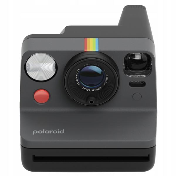 Polaroid Now Gen 3 Black bundle with Color Film (8 photos)1