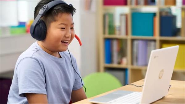 Logitech® Zone Learn headset USB-C ON EAR 